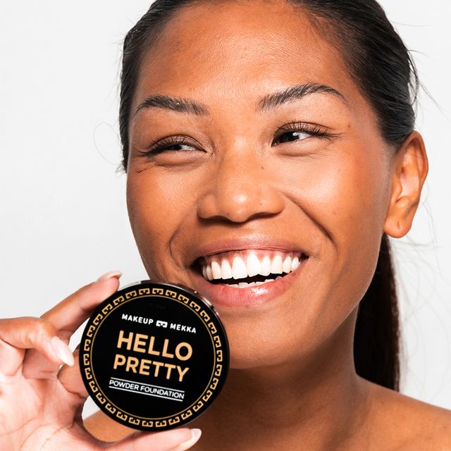 Hello Pretty Powder Foundation